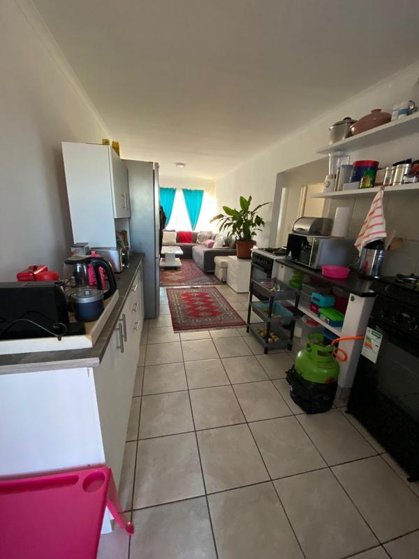 To Let 2 Bedroom Property for Rent in Maitland Western Cape